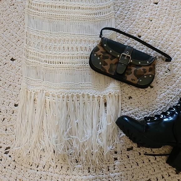 NEW NWT  BOHO CREAMY WHITE  CROCHET DRESS COVERUP. - Picture 6 of 15